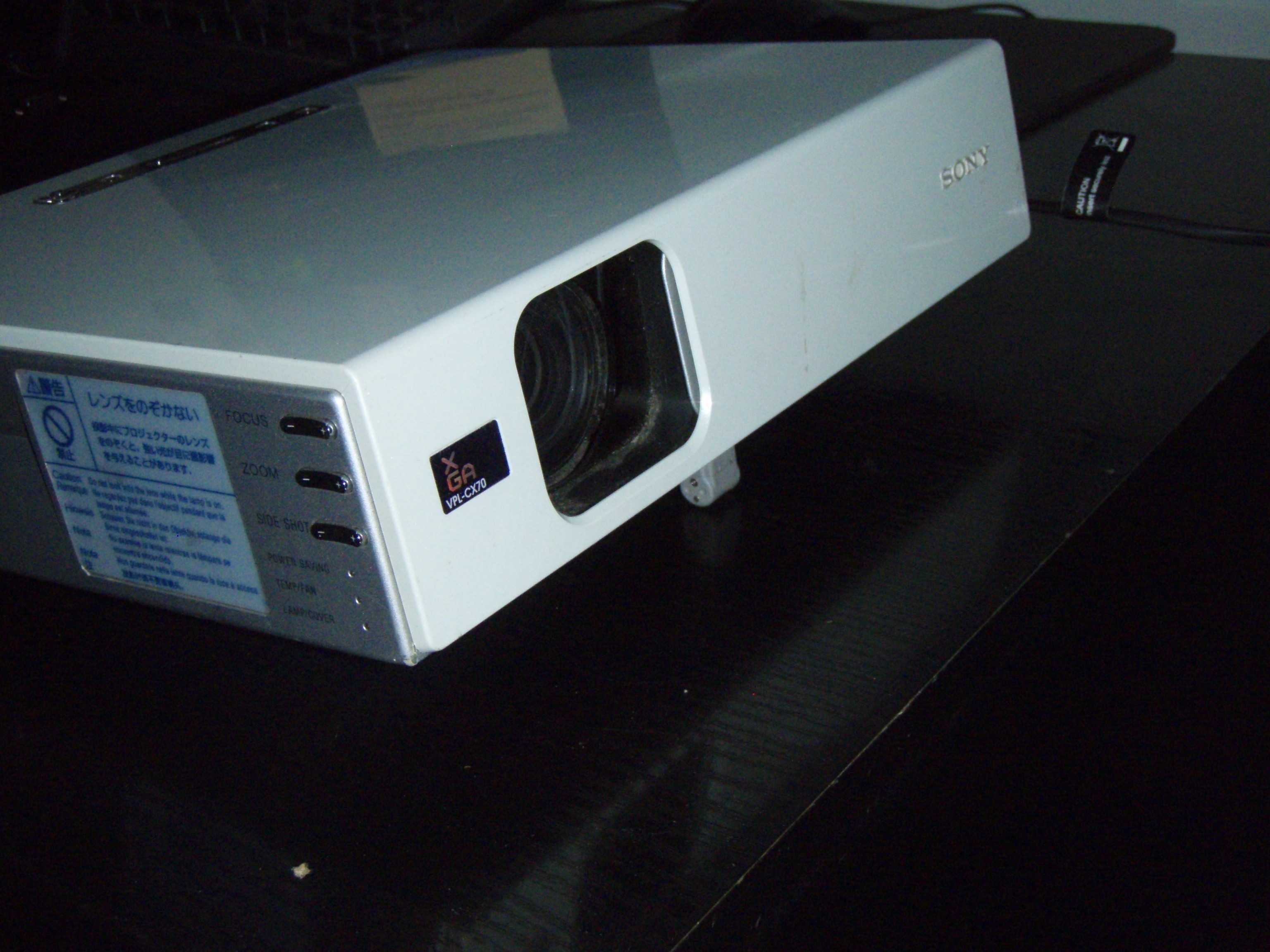 Videoproiector cu lampa Sony VPL-CX70 cu lampa consumata/arsa