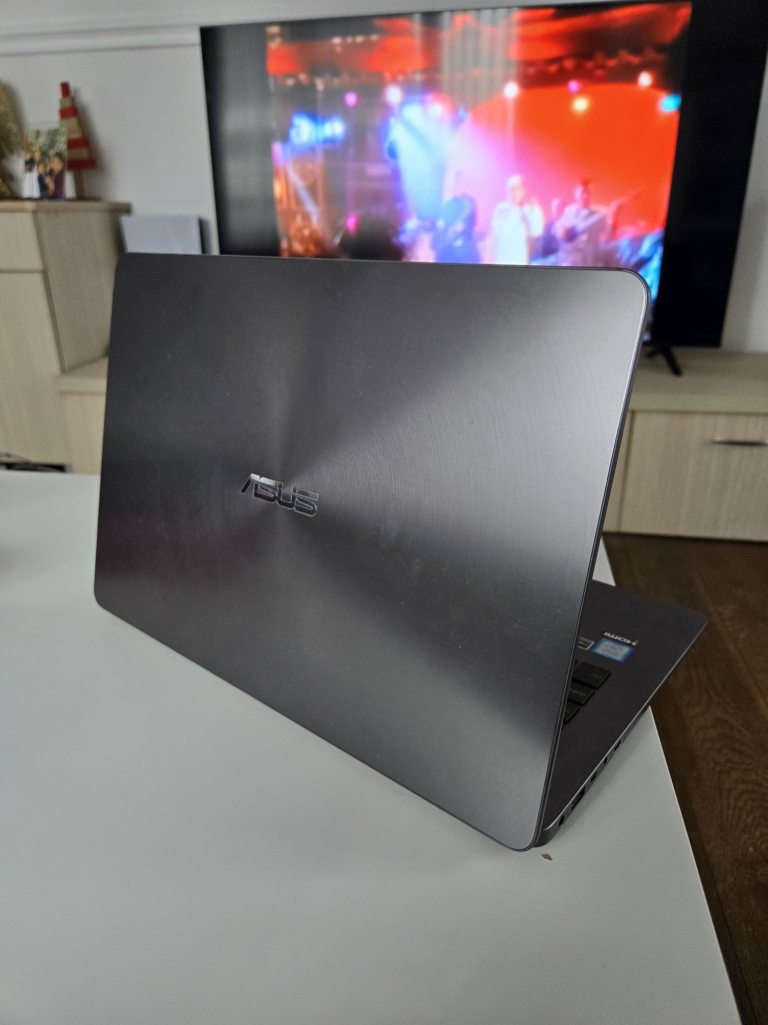 Laptop Asus UX430U Notebook