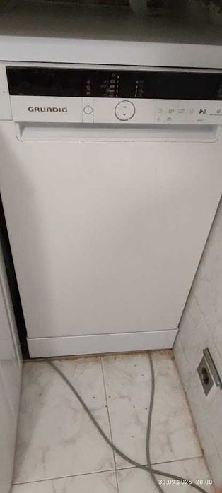 Судомиялня Beco модел Grundig