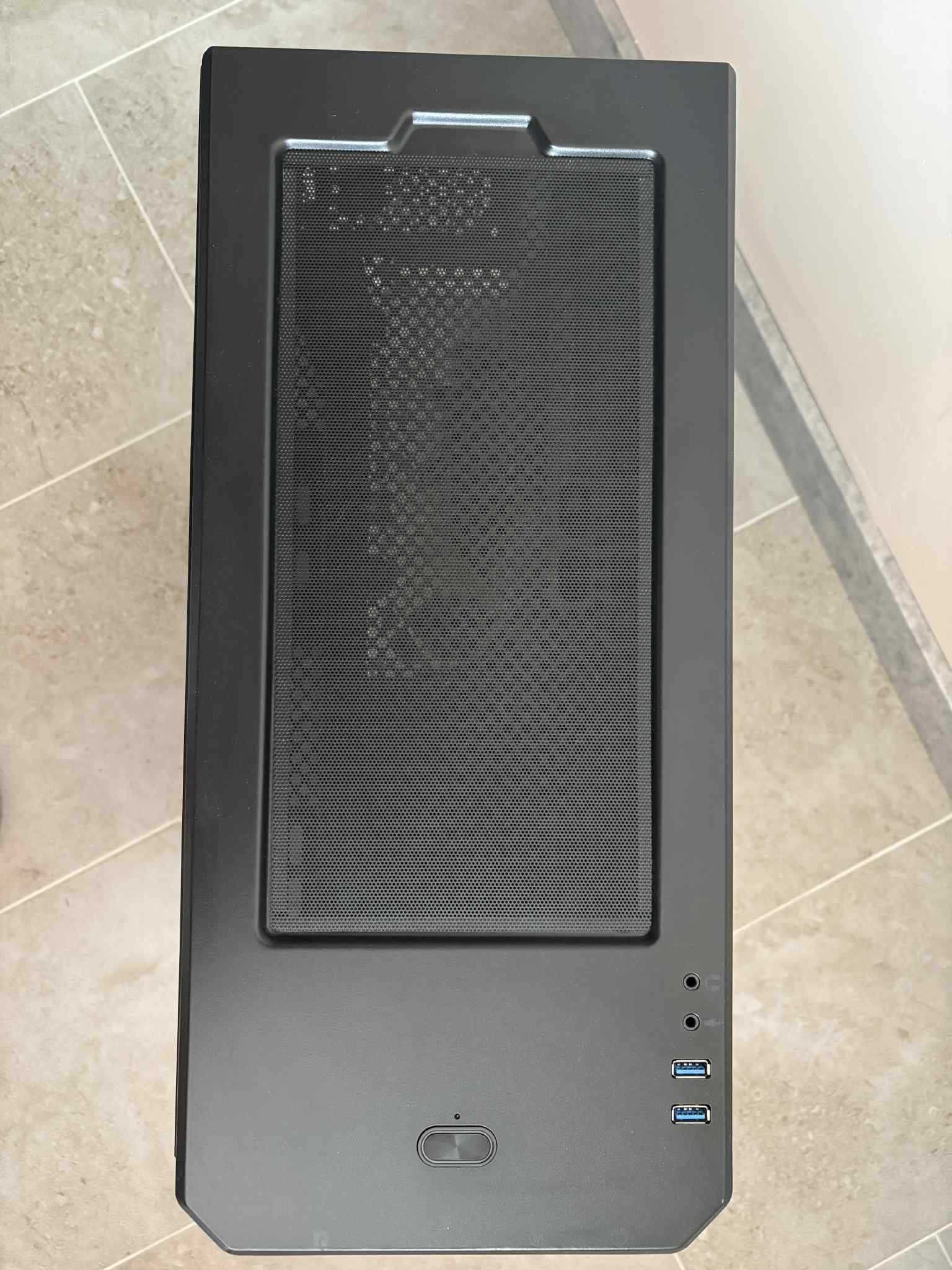 Геймърски компютър – RX 6600 XT, Ryzen 5 3600X, 32GB RAM