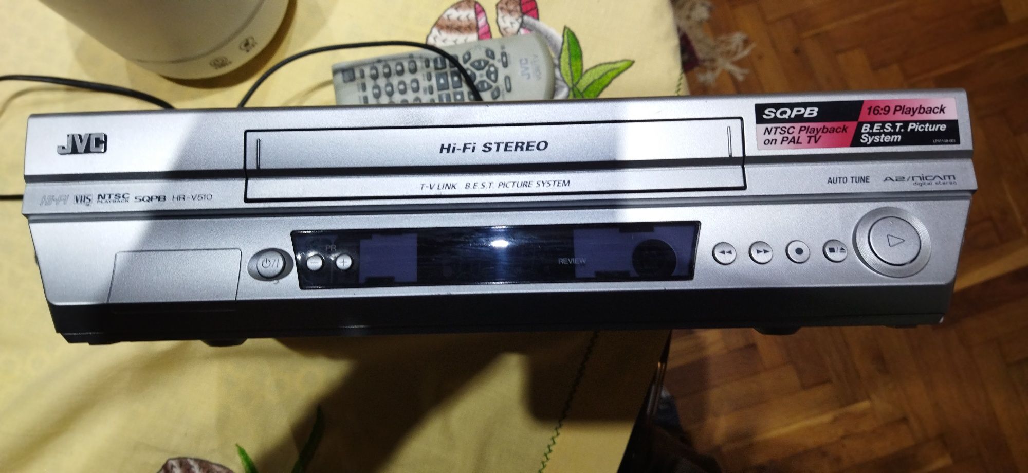 JVC-VHS- HI-FI-recorder - неизползван