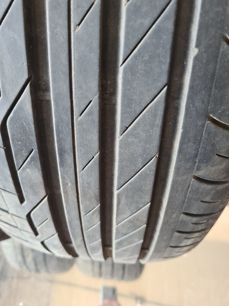 2 бр. летни гуми 225/45/19 Bridgestone DOT 4418 5,5 mm