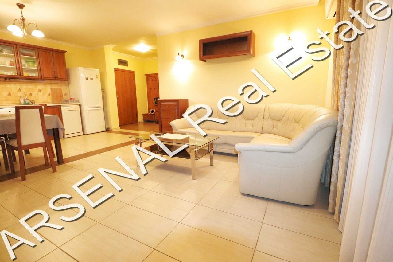 Дава се под наем Тристаен апартамент в София, Витоша - 130 кв.м за 800 € - Снимка #2
