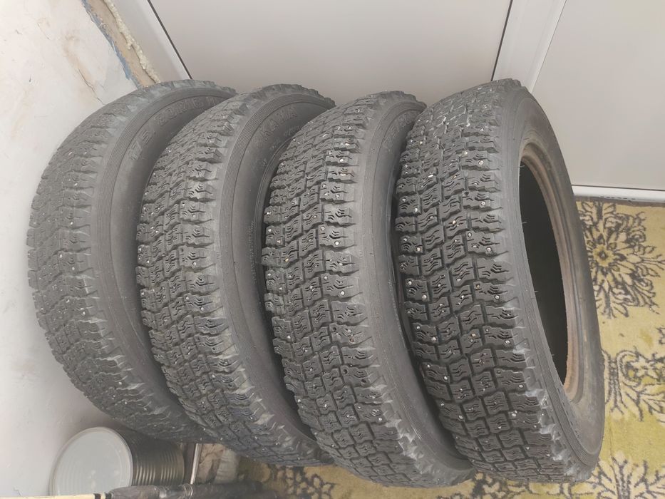 Продам автошины с щипами. 175/80 R16. .