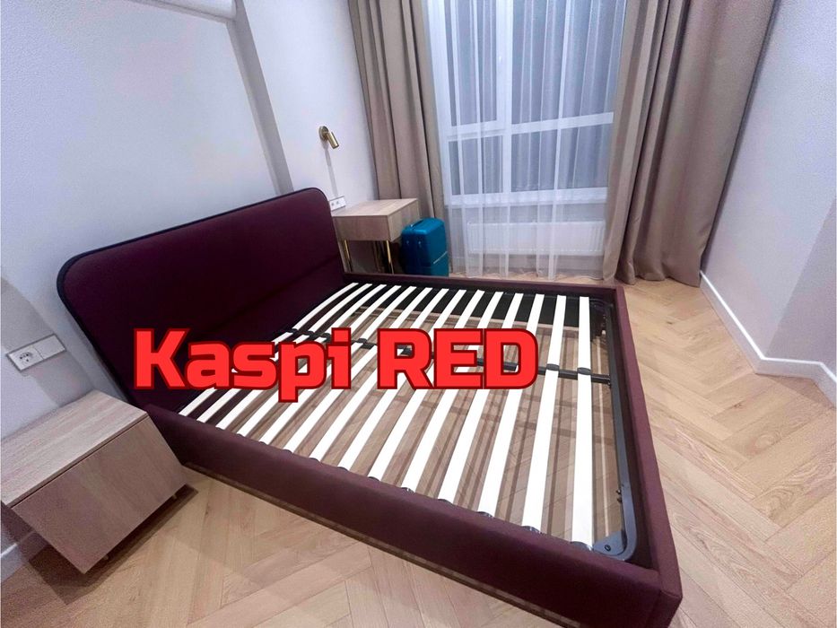 Двуспальная кровать.