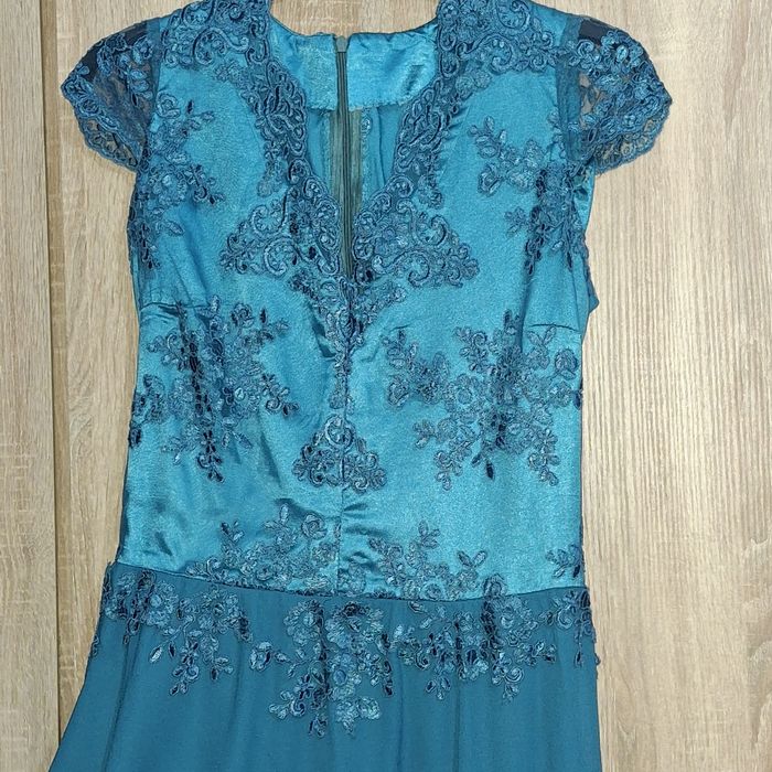 Vând rochie de seara