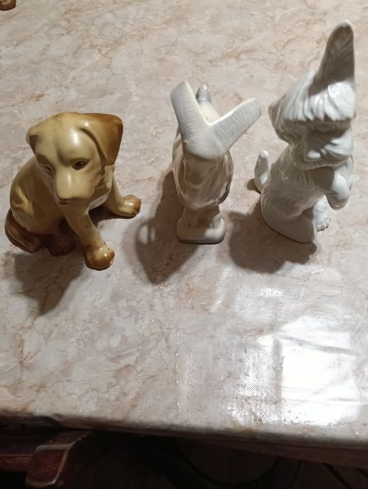 Bibelouri foarte vechi