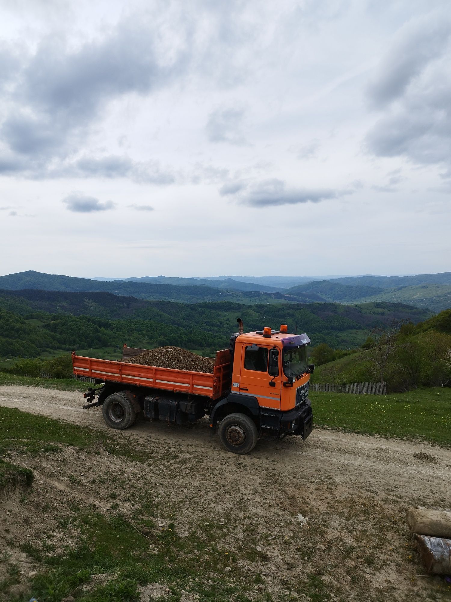 Vând camion Man 4×4