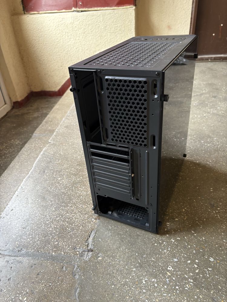 Carcase pc de vanzare