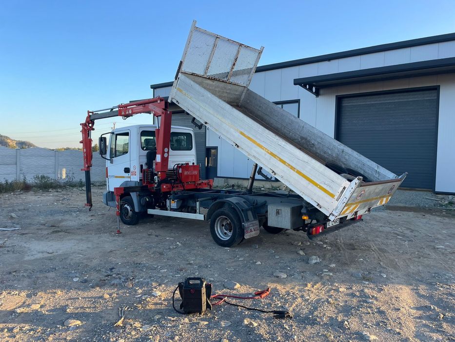 Nissan Atleon Basculabil cu Macara