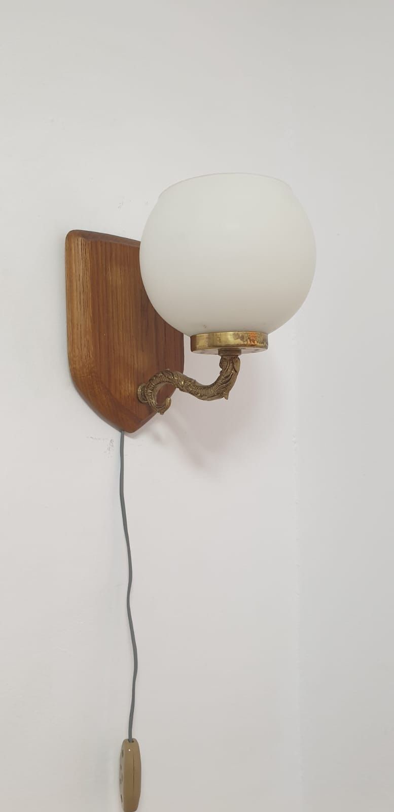 Accesoriu decorațiune înfrumusețare bronz opalina lemn Germania 1960