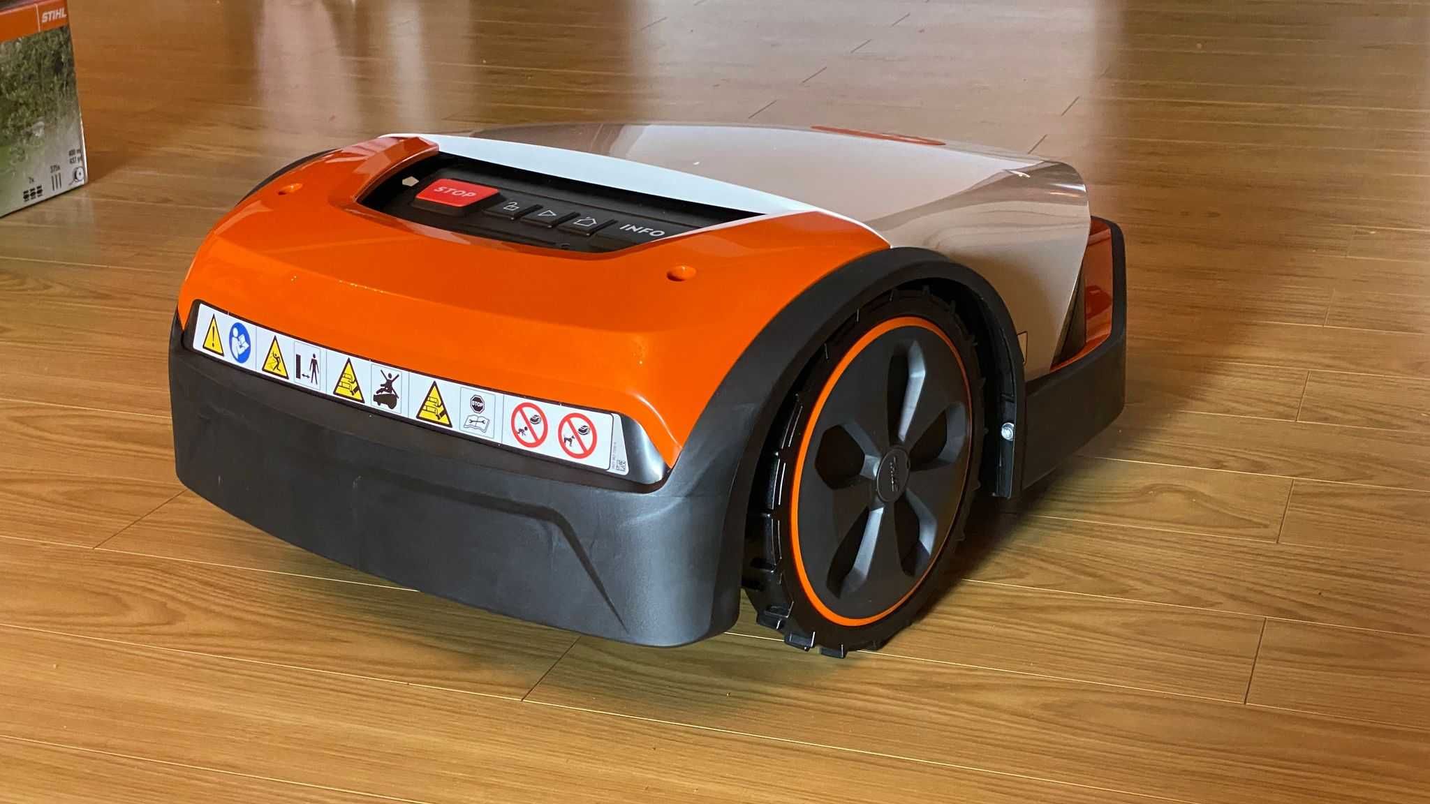 STIHL IMOW 5 - Pachet complet robot de tuns gazonul