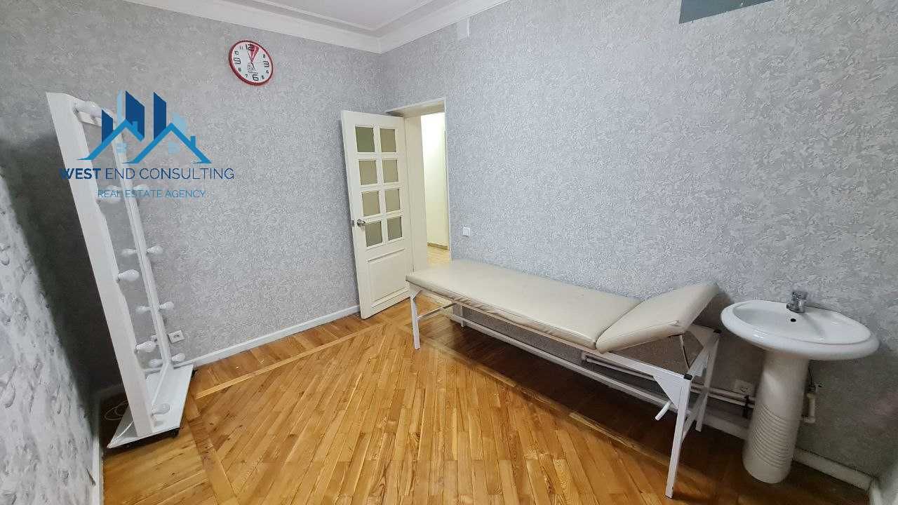 Продаётся в центре, под любой вид деятельности  80 м2