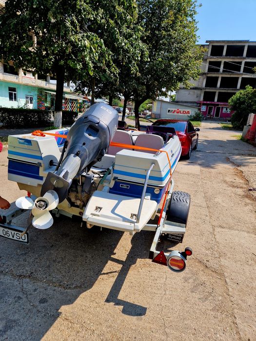 Barca Bayliner Capri Senior Yamaha 60 cp 2020