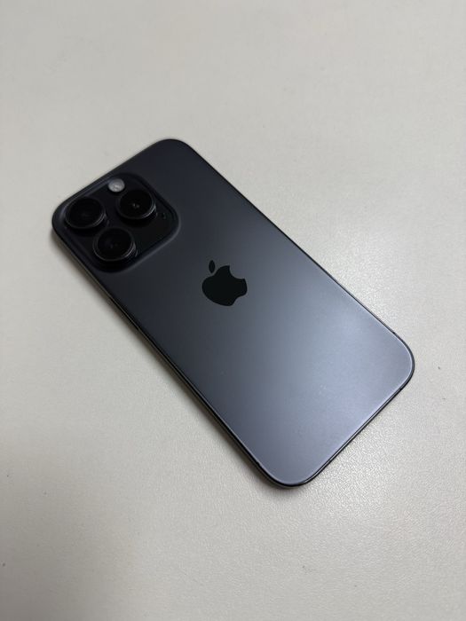 Magazin vinde: iPhone 15 PRO 256gb Titanium Black