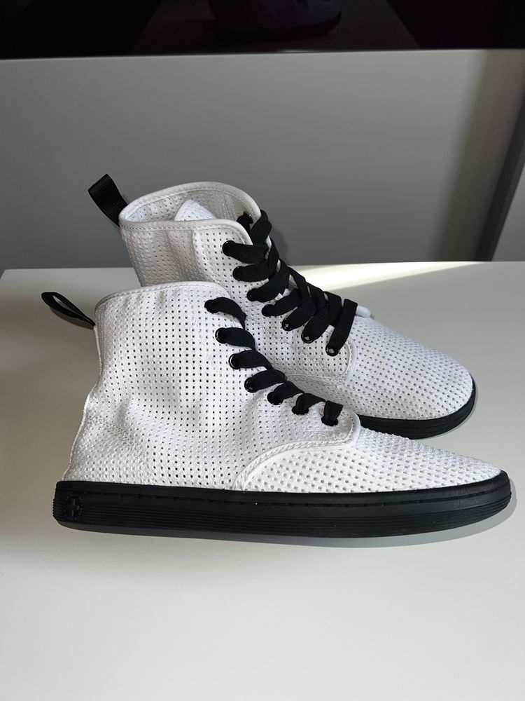 Dr. Martens кецове