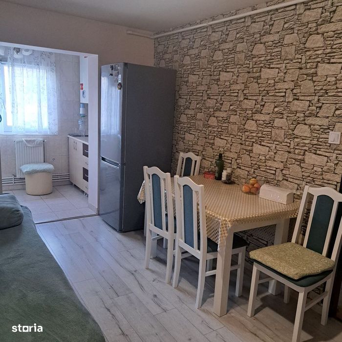 Apartament 2 camere Dumbrava Nord cu garaj și mobilat complet