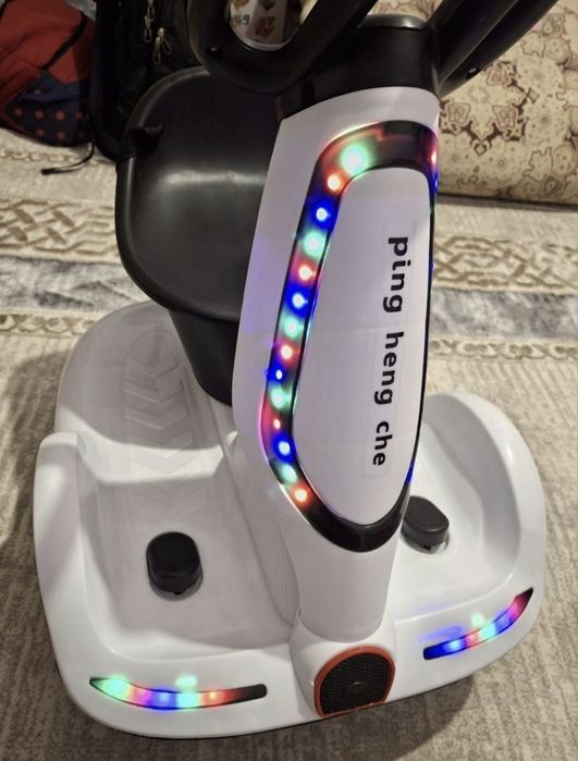 Электромобиль детский