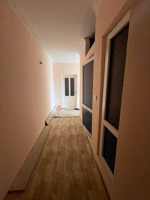 Avto vagzal hududida kvartira zudlik bilan sotiladi!