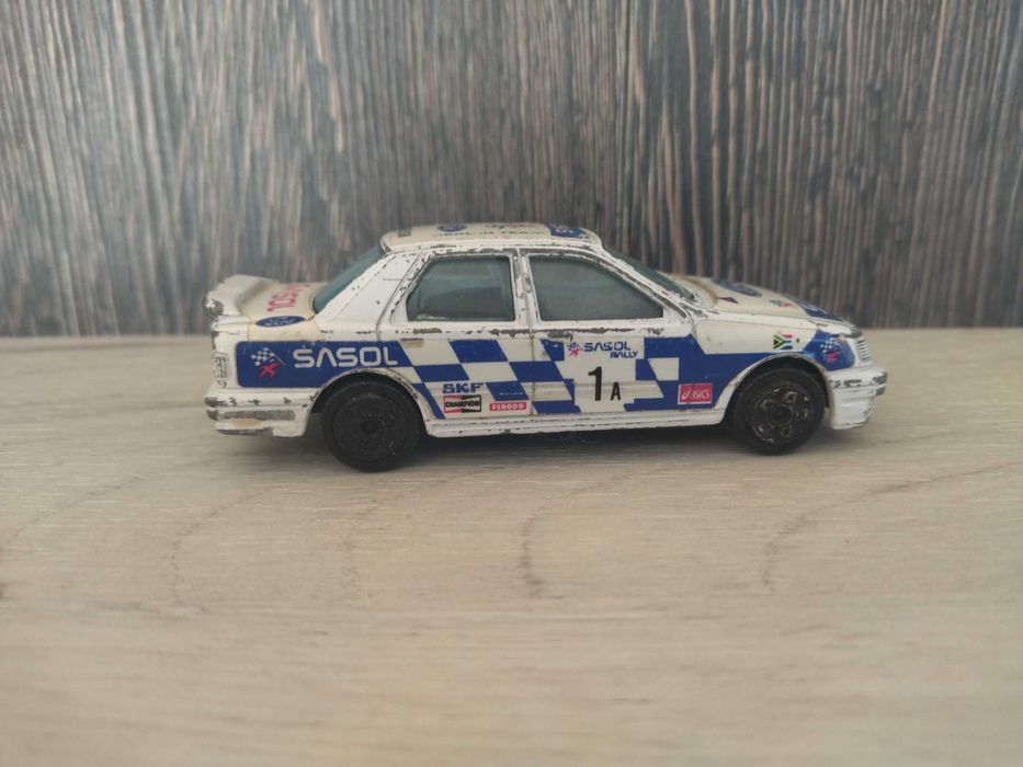 Метална количка Ford Sierra !!!