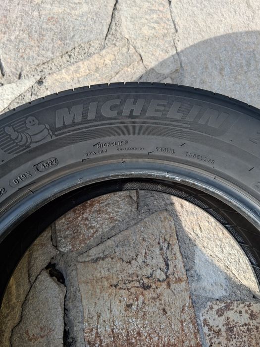 215 65 17 Michelin Primaci 4 99V