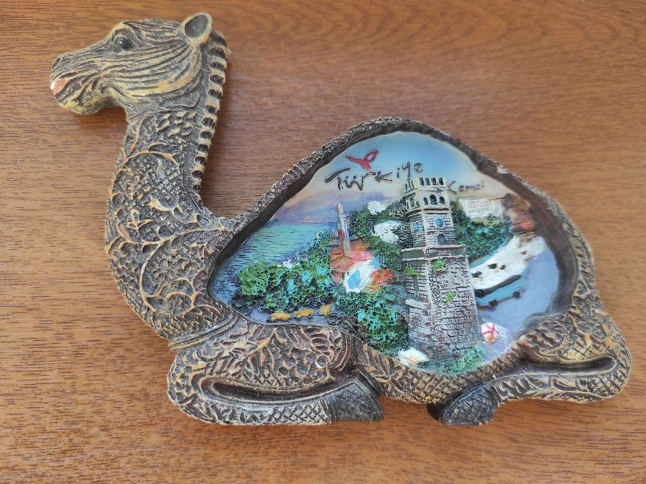 Продаю сувенир из Турции материал керамика, как статуэтка или на стену