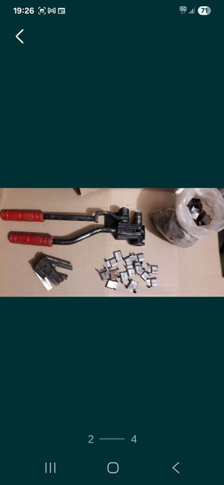 Vand rulmenti tipurile si seriile descrise in anunt.