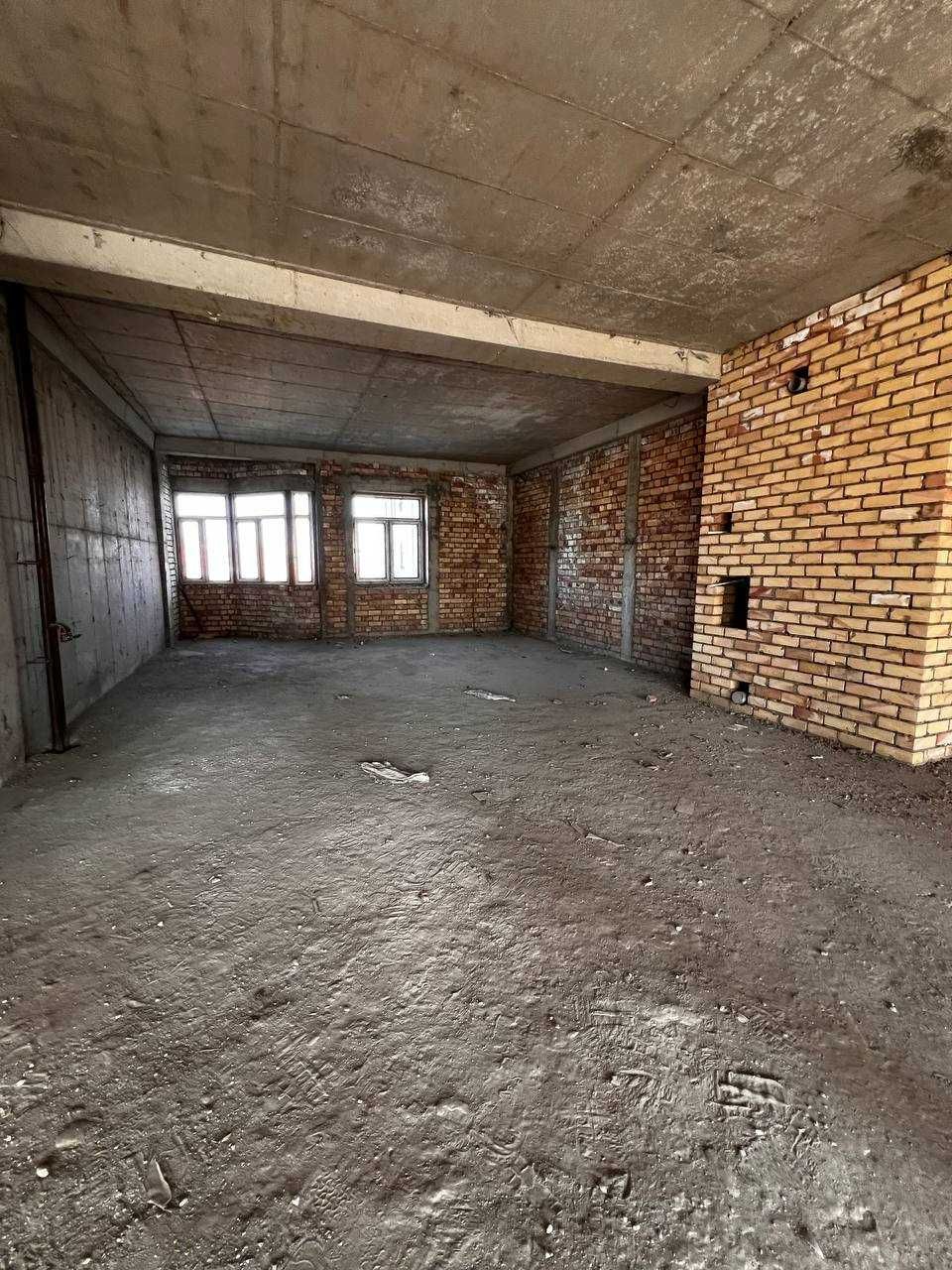 4-х комнатная в новостройке зал Яккасарой (с лифтом)  ID: 3716