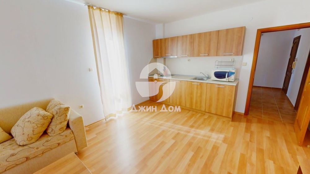 Продава се Тристаен апартамент в к.к. Слънчев бряг - 95000 кв.м за 1 €/кв.м - Снимка #2