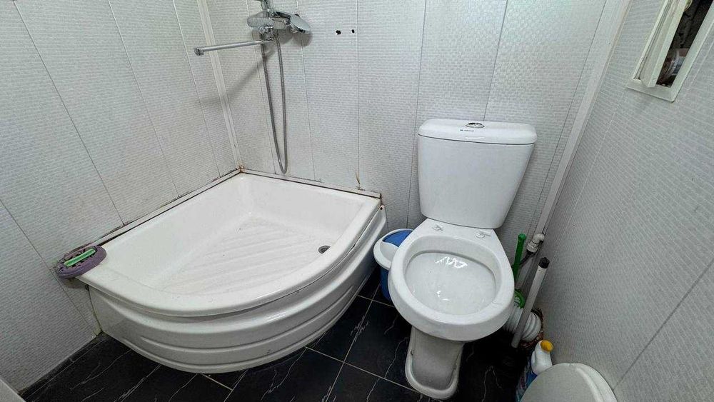 Фрунзиский Нурхон 1 хонали квартира сотилади.ID: 1259