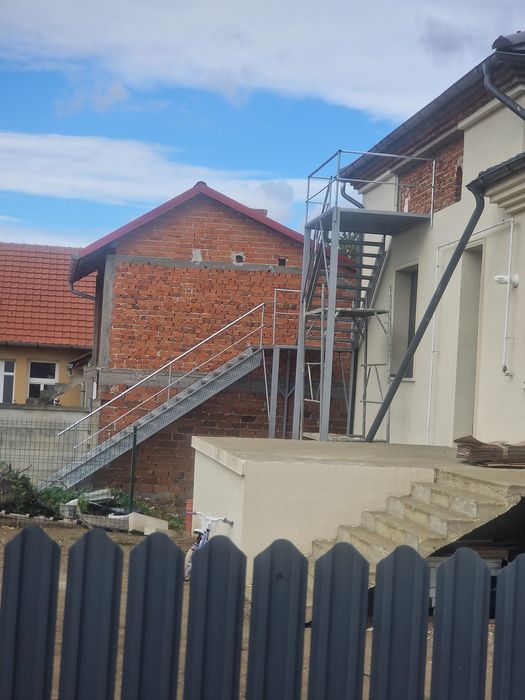 Scari metalice galvanizate