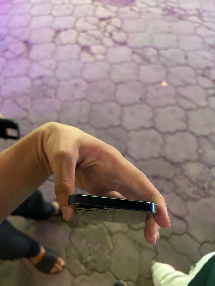 Iphone 12  kelishamiz