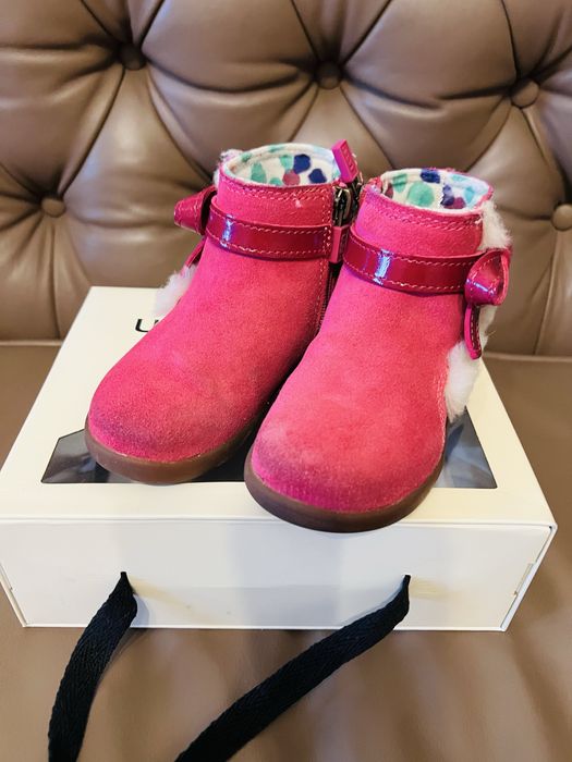 Ghetute UGG pentru fetite