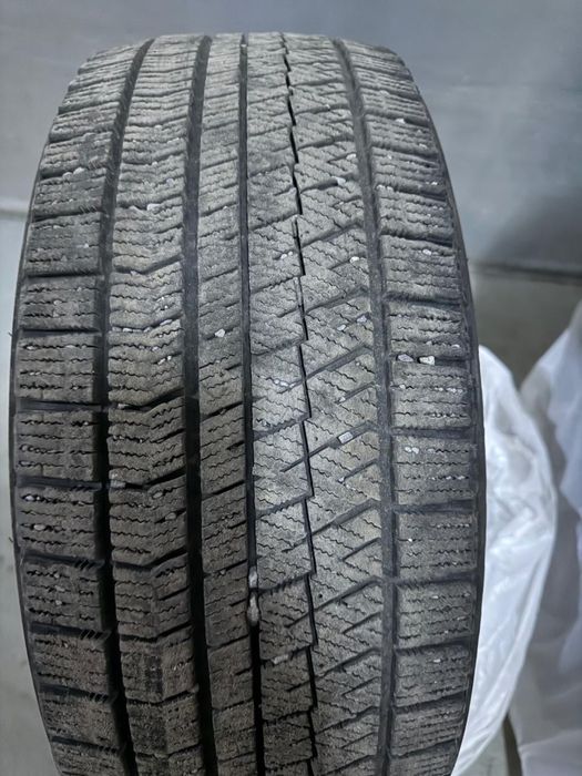 Продам зимние шины  б/у