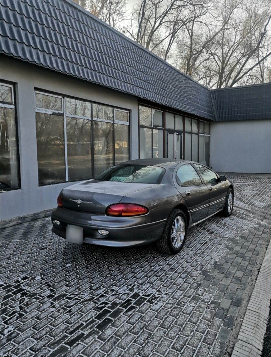Chrysler LHS  Limited 2004 года (Гаражного хранения)