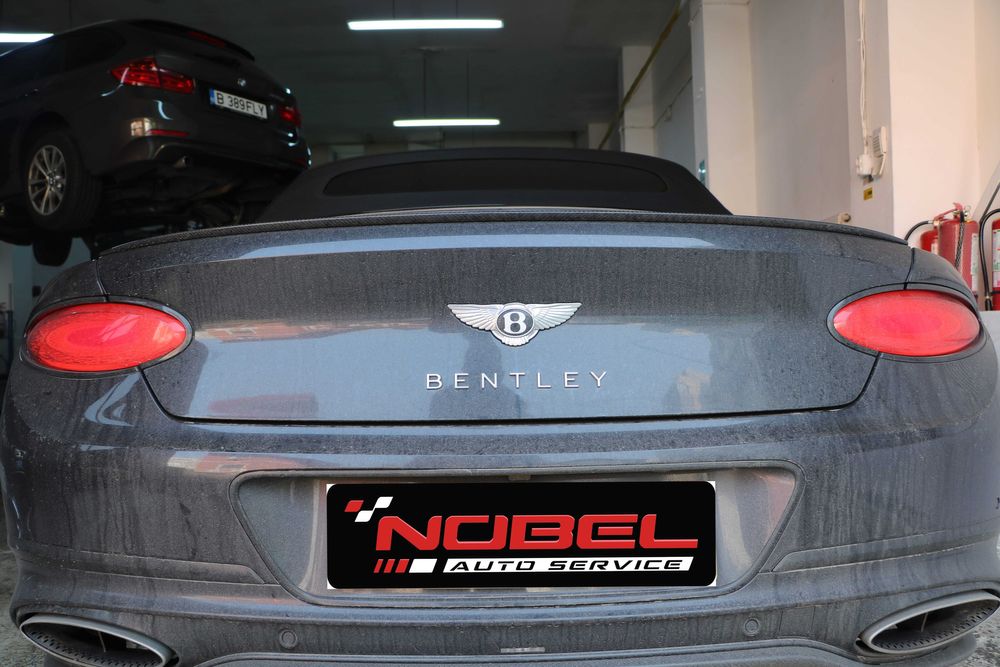 Inlocuire reparatie lampa spate third light stop light Bentley service