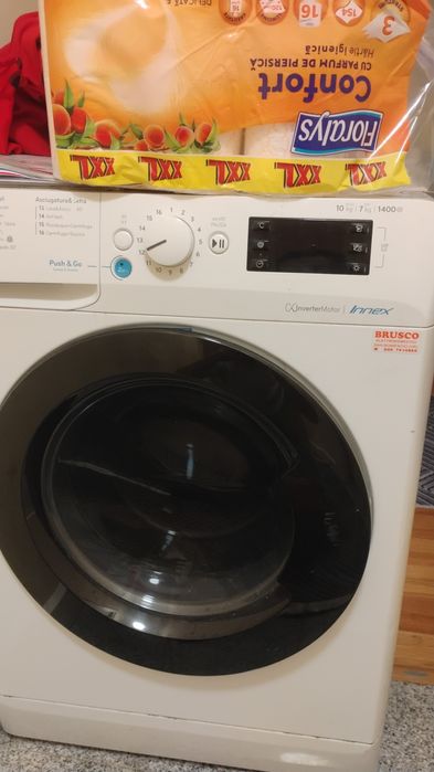 Vând mașina de spalat