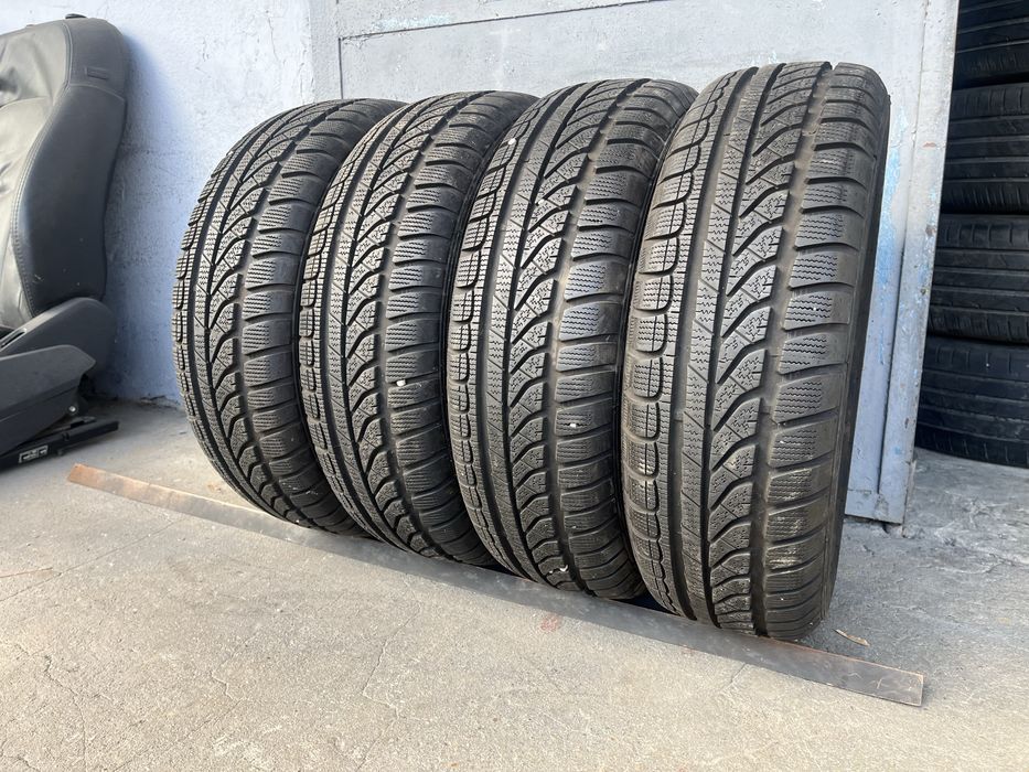 4 бр. зимни гуми 175/65/14 Dunlop 7 mm DOT 2011