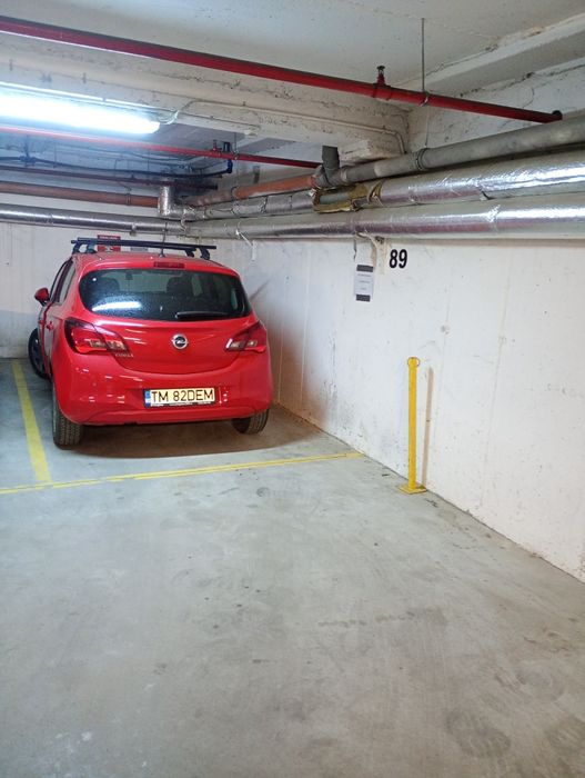 Închiriez locuri de  parcare subterane Ring