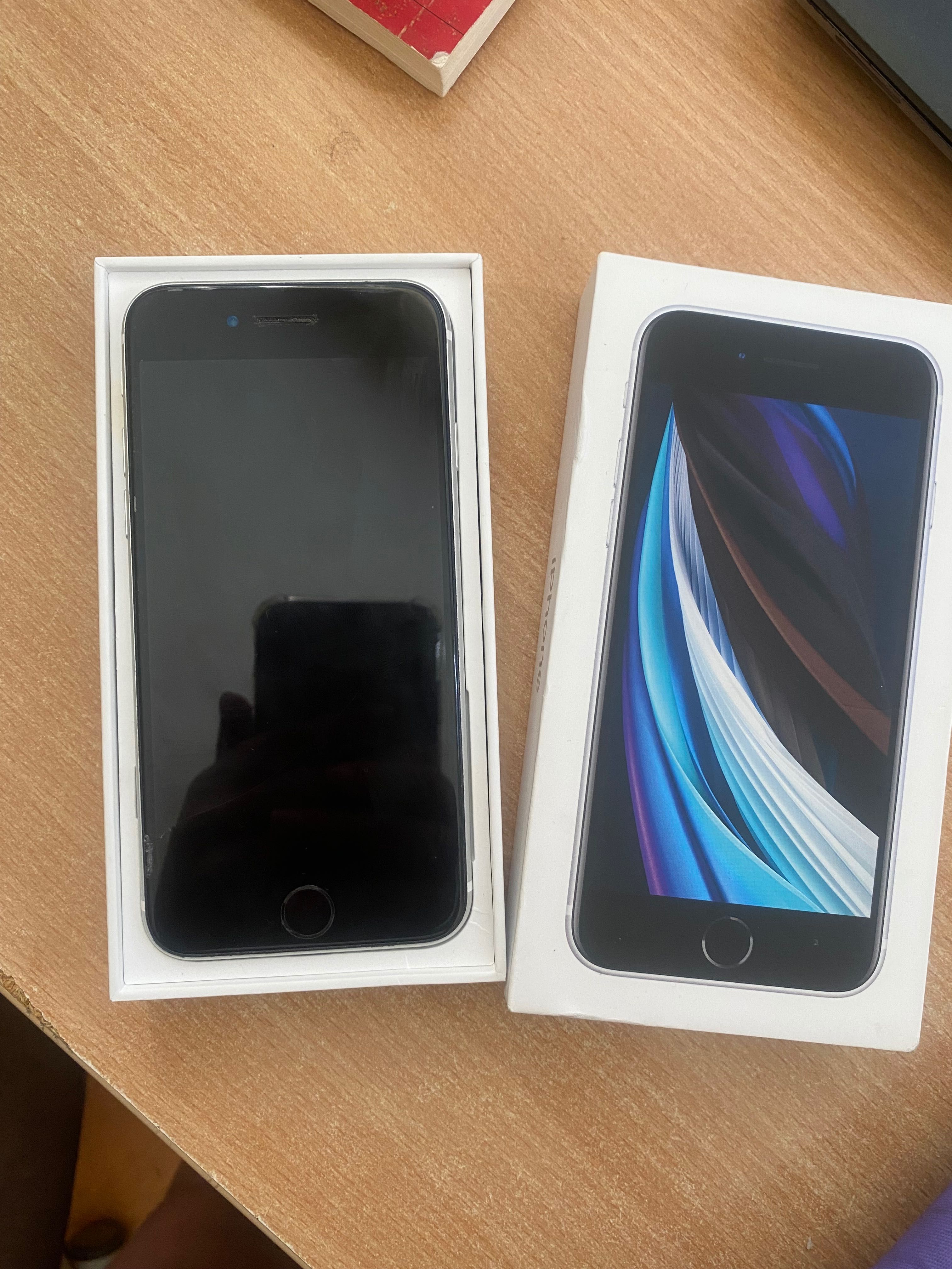 iPhone SE2 употребяван