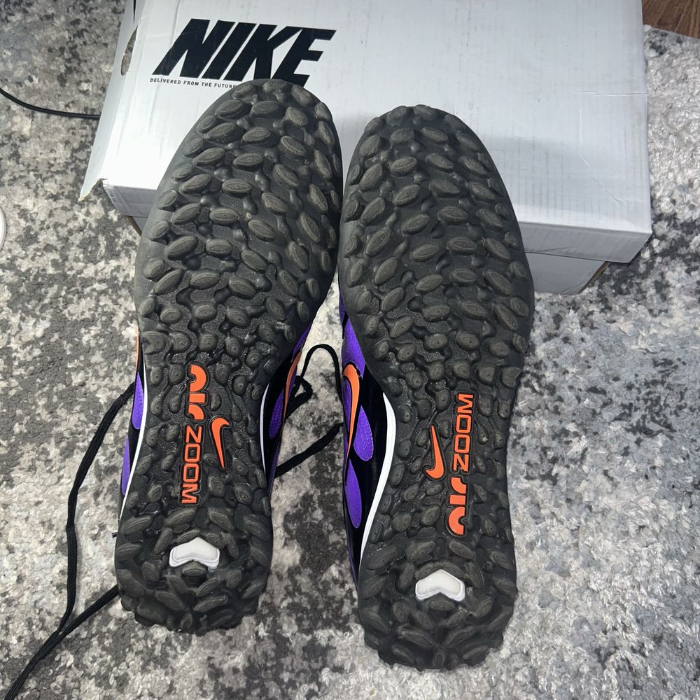 papuci fotbal nike tn sintetic marimea 45
