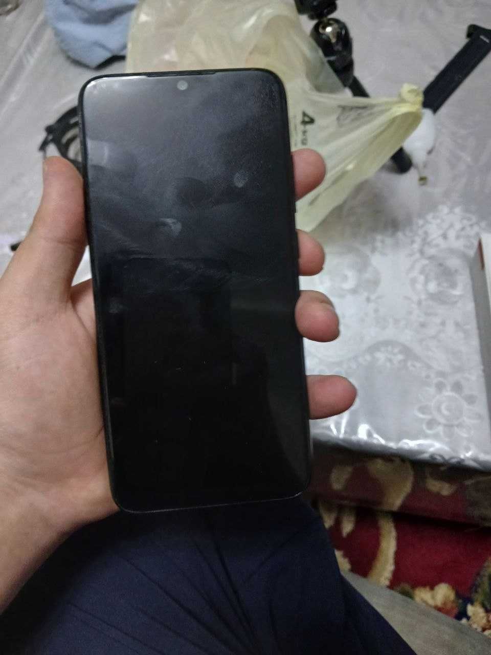Продается срочно! Redmi Note 7 4/128 с коробкой в идеальном состоянии.