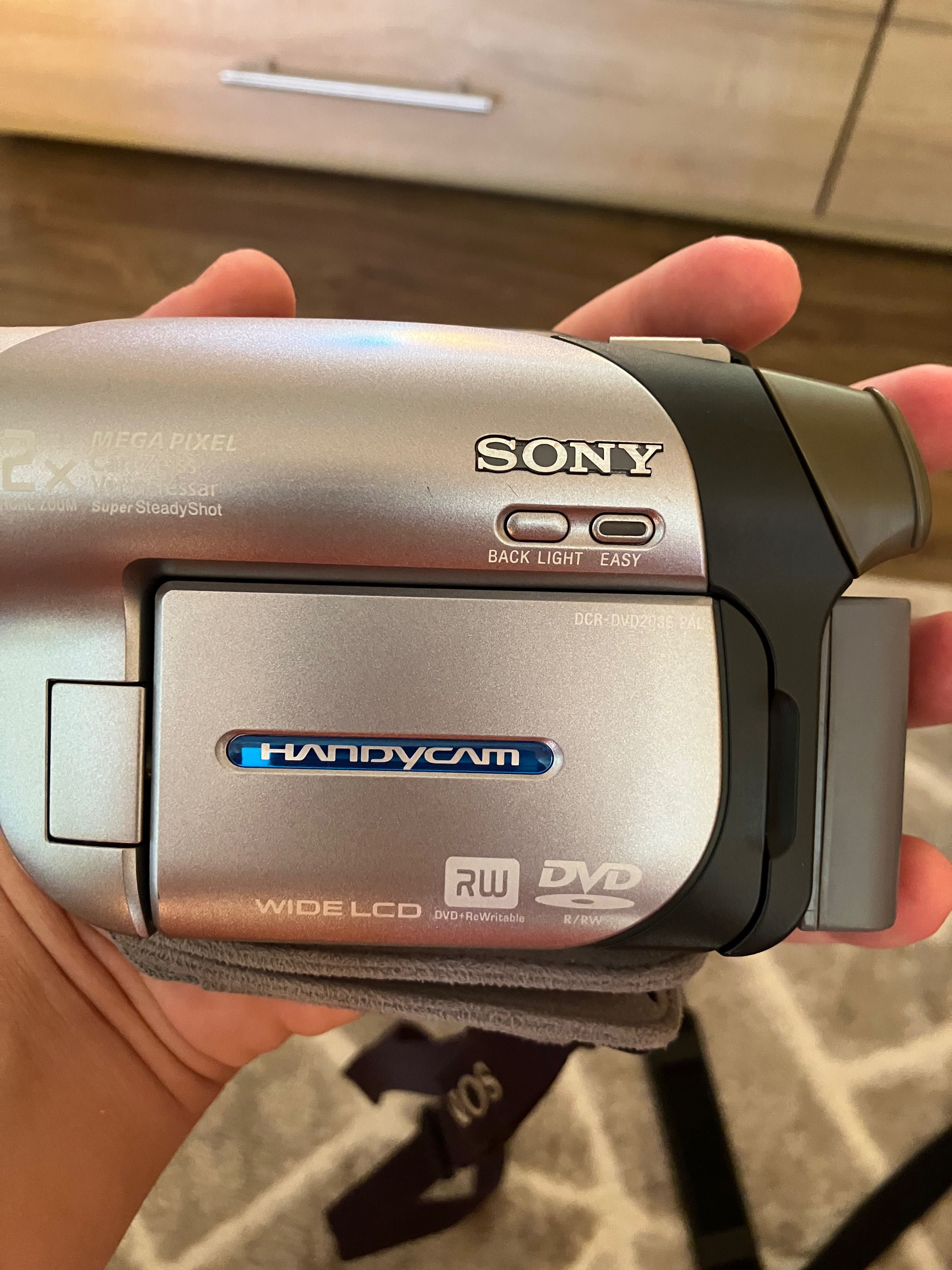 Видео камери Камера MX JVC DV 1000 и Handycam Sony камера