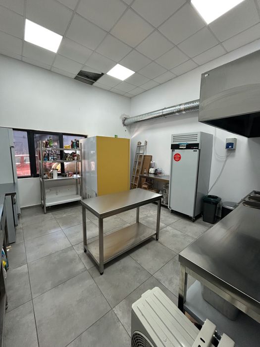 Bucatarie mobilata pentru restaurant cu livrari/takeaway/fast food