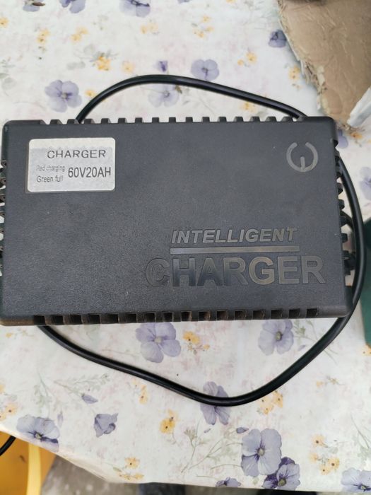 Încărcător 60V-20AH CHARGER