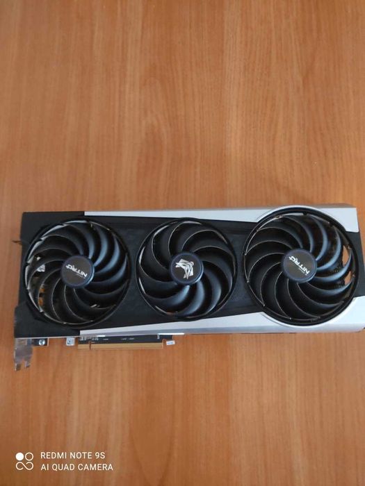 Видеокара Radeon RX 6800