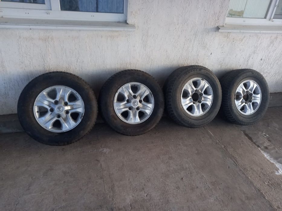 Продам колесо 265/65/17