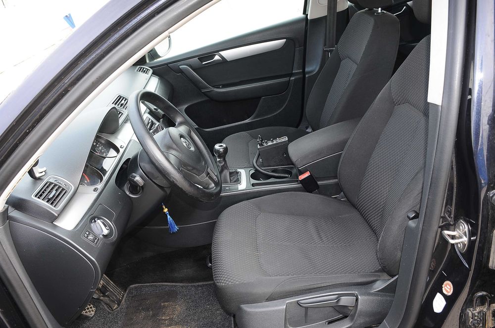 VW Passat B7 2011 1.6TDi 105 CP E5 6 trepte Clima Park-Pilot / FISCAL