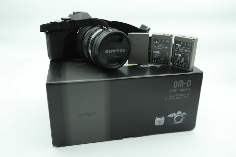 Olympus OM-D E-M10 Mark III с Olympus M.Zuiko ED 12-40mm f/2.8 PRO