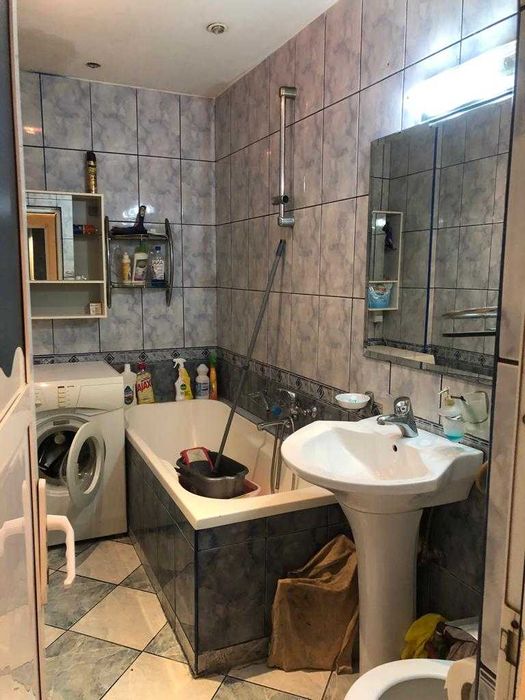 Inchiriez apartament 3 camere decomandat in Constanta